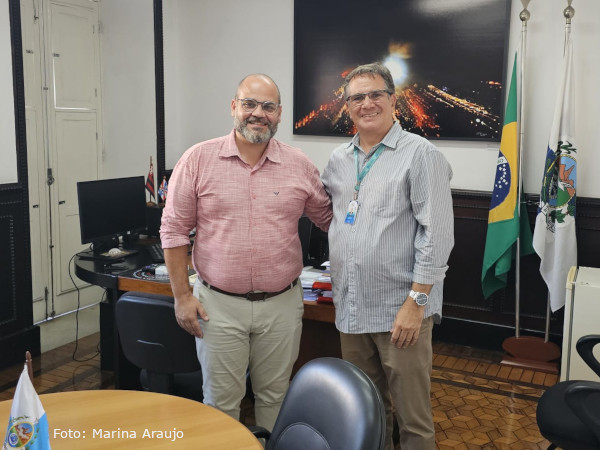 Superintendente de leitura da Secec, a convite do presidente Cesar, visita o MIS RJ!
