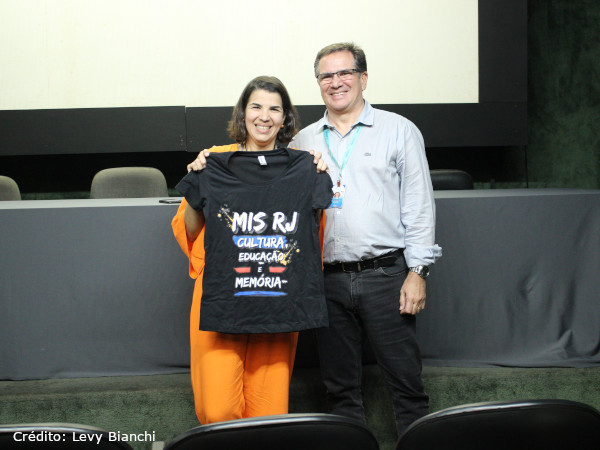 NO MIS PRAÇA XV, UM ENCONTRO CALOROSO COM A SECRETÁRIA DE CULTURA E ECONOMIA CRIATIVA, DANIELLE BARROS