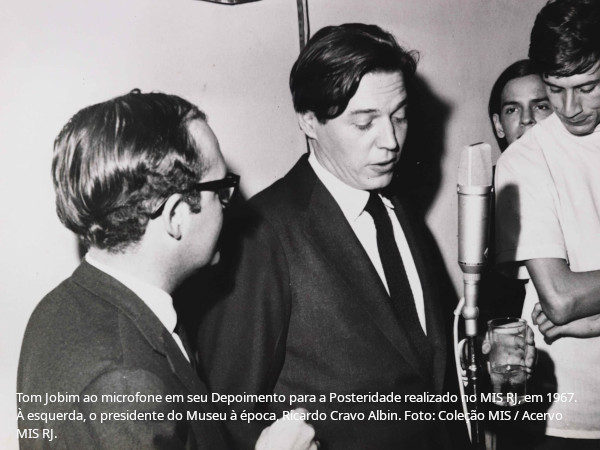 Conteúdo exclusivo do MIS RJ: Tom Jobim defende 'brasilidade' da bossa nova em testemunho gravado na série Depoimentos para a Posteridade