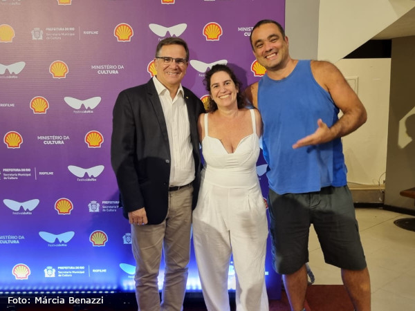 MIS RJ PRESTIGIA SESSÃO DE GALA DO FILME DE SILVIO TENDLER