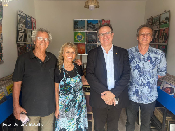 Presidente da F.MIS visita acervo do Museu do Disco de Vinil de Brasília e reforça diálogo com instituições culturais