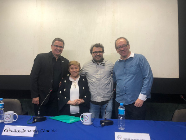 ENCONTRO EMOCIONANTE NO TÉRMINO DA SÉRIE “OS 100 ANOS DO RÁDIO NO BRASIL”