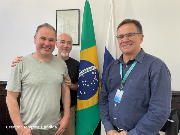 JORNALISTA ARGENTINO ENTREVISTA O PRESIDENTE DO MIS RJ