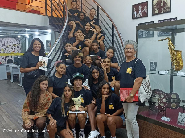 CRIANÇAS E JOVENS DESCOBREM NO MIS RJ PORQUE AS “NOSSAS SENSAÇÕES NÃO SÃO NOSSAS”