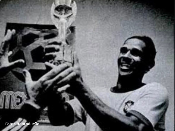F.MIS lamenta a morte de Brito, campeão do mundo com a Seleção Brasileira e ídolo do futebol nacional