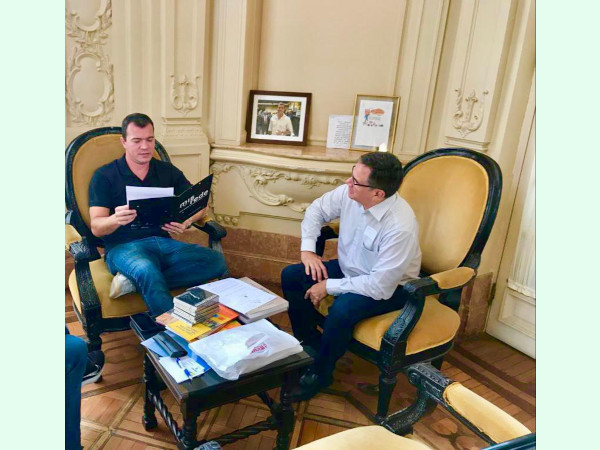 PRESIDENTE DO MIS É RECEBIDO NA CÂMARA DOS VEREADORES DO RIO DE JANEIRO