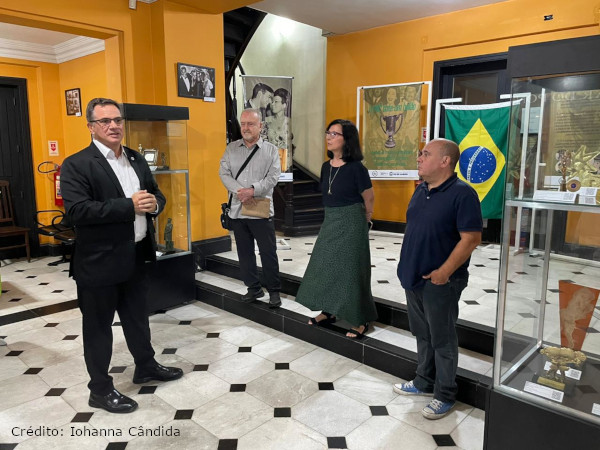 RICARDO CRAVO ALBIN E RICARDO COTA NA ABERTURA DA EXPOSIÇÃO “O MIS BATE UM BOLÃO”!