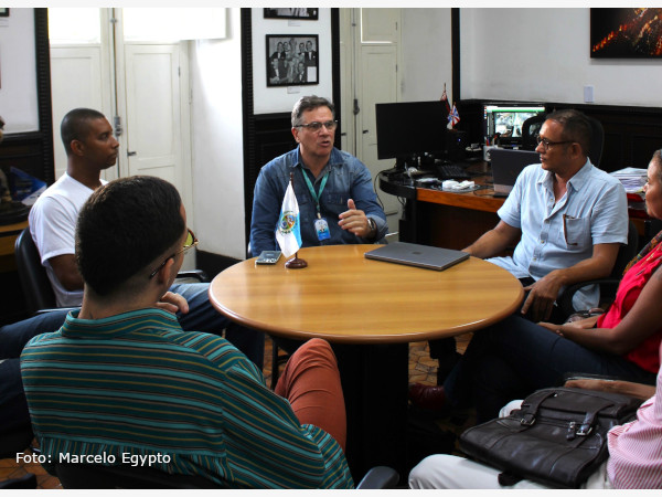 Presidente do MIS RJ recebe visita de representantes de projetos culturais da Zona Oeste da cidade.